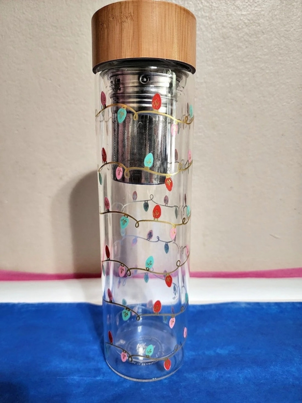 Pinky Up Glass Infuser Glass Water Bottle With Multicolor Lights Design